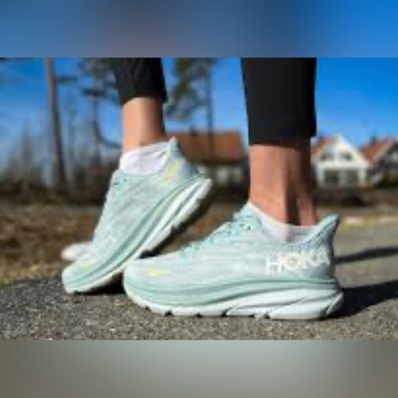 Hoka One One Clifton 9 running shoes
